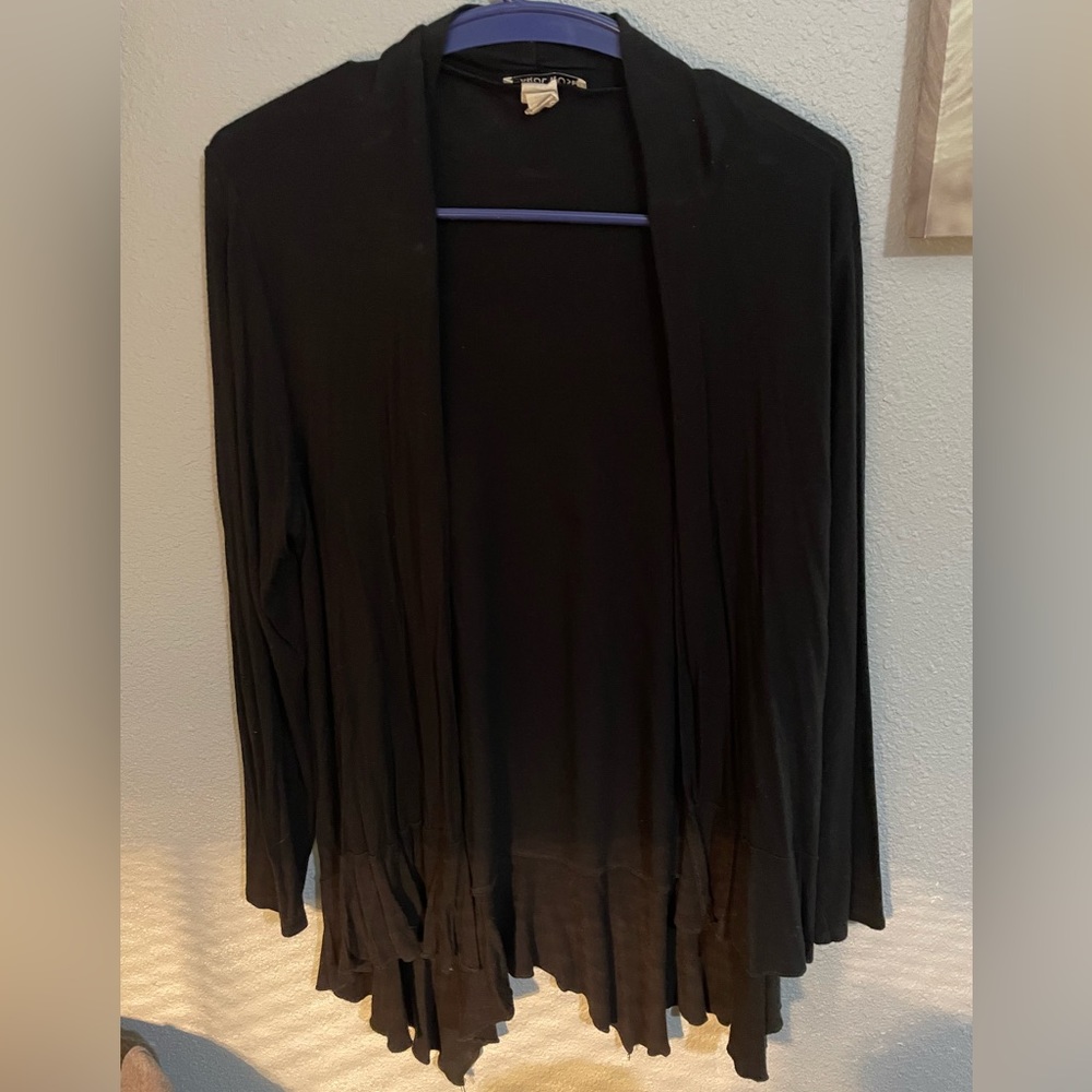 Black carol rosé cardigan.